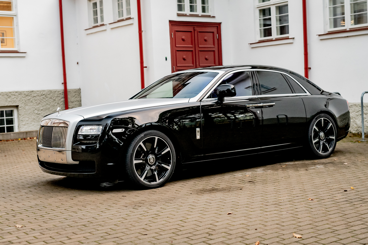 Rolls-Royce Ghost — Side Profile